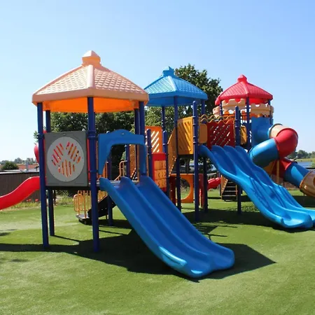 Campi Houseboat Resort *