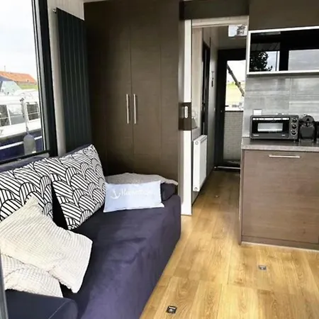 Campi Houseboat * Lathum
