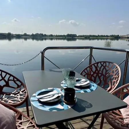 Resort Campi Houseboat