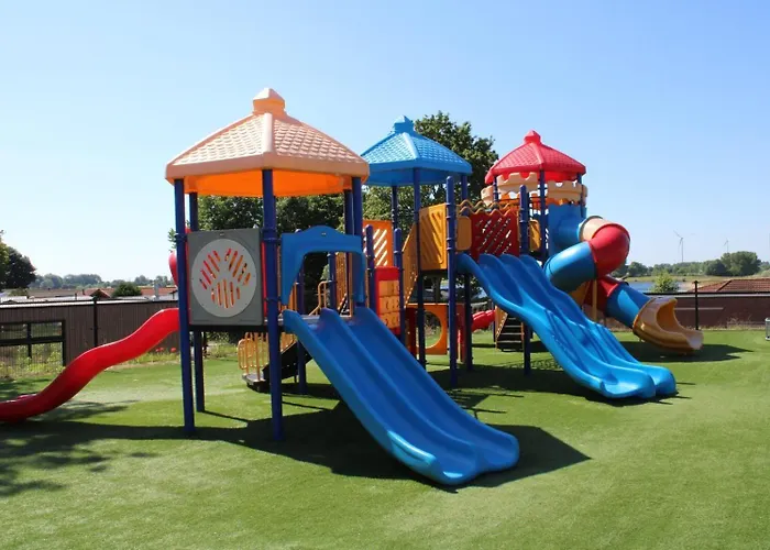 Campi Houseboat Resort *