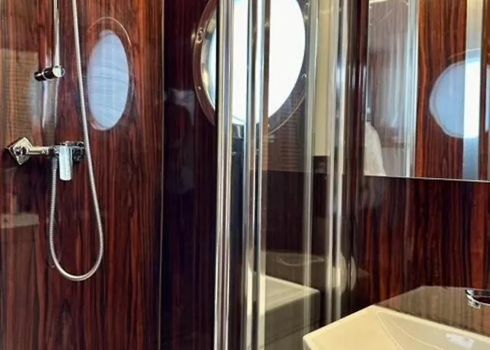 Resort Campi Houseboat *