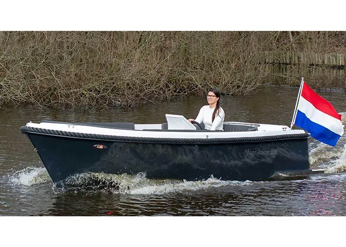 Resort Campi Houseboat Lathum