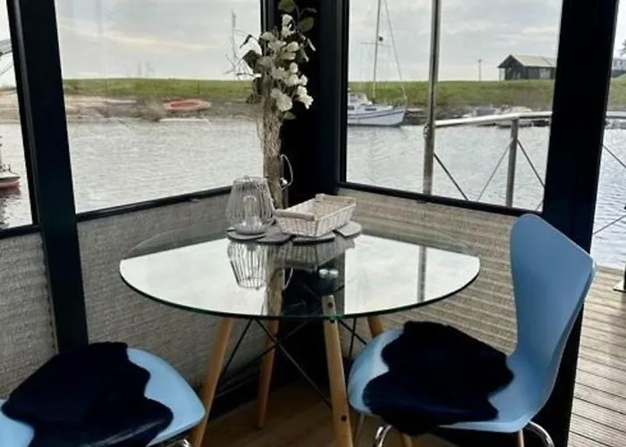 Resort Campi Houseboat