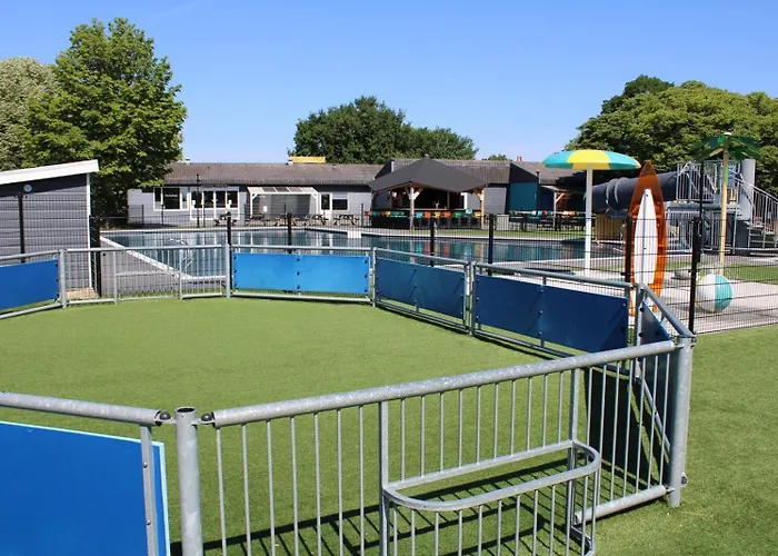 Campi Houseboat Resort