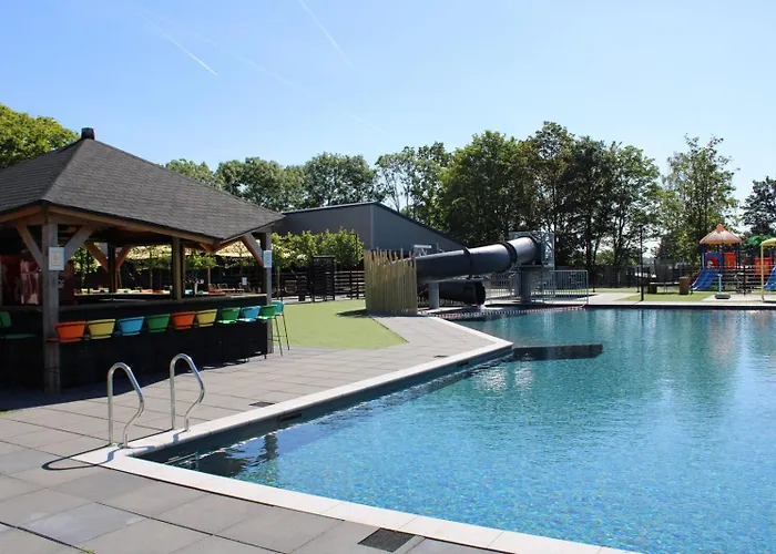 Campi Houseboat Resort *